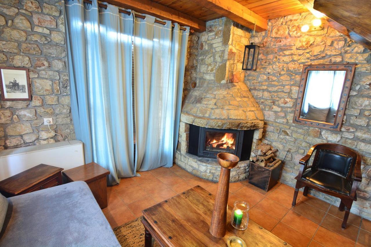 Georgio's V Chalet Kalavrita Exteriör bild