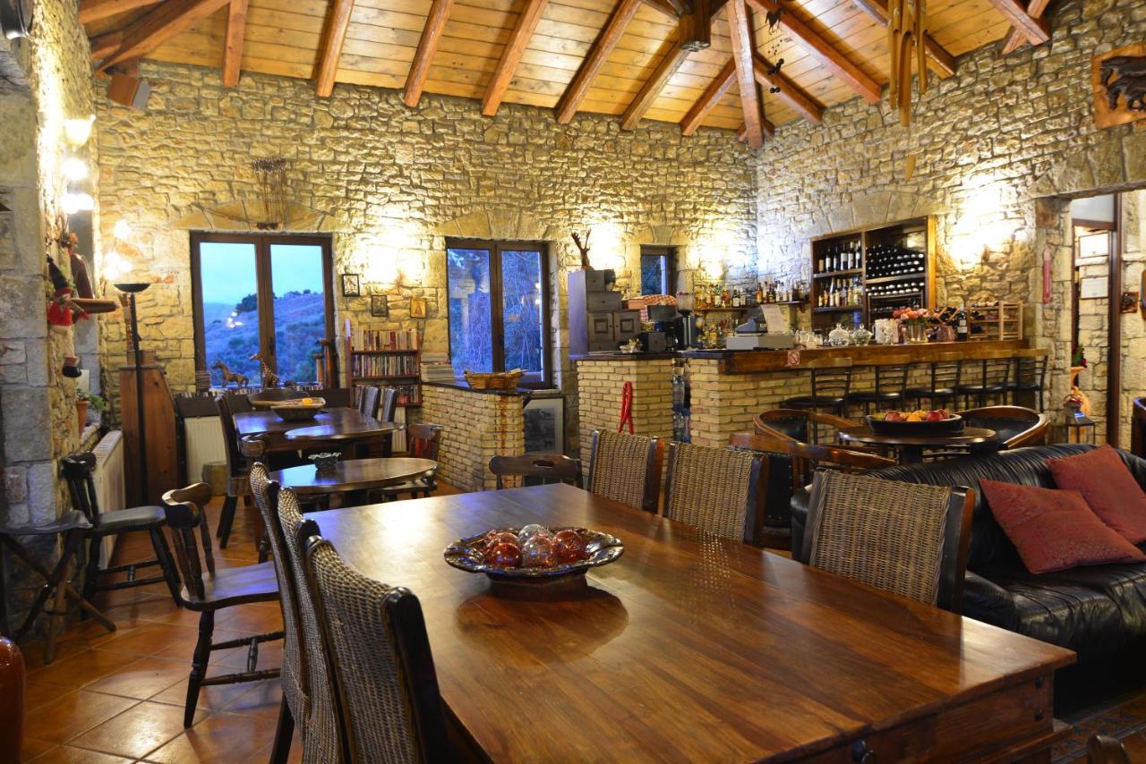 Georgio's V Chalet Kalavrita Exteriör bild