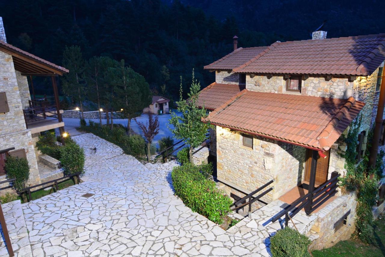 Georgio's V Chalet Kalavrita Exteriör bild