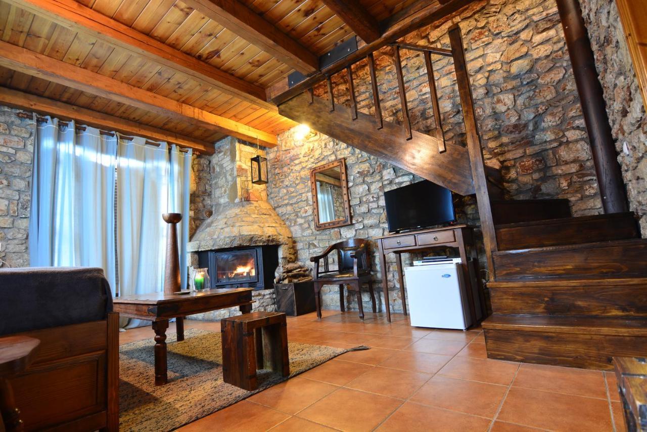 Georgio's V Chalet Kalavrita Exteriör bild